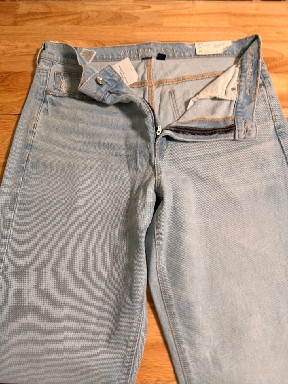 American Eagle Outfitters Light Blue Straight Leg Jeans - Picture 6 of 7